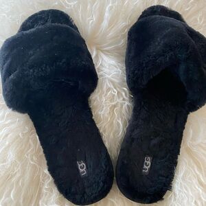 Ugg black soft and comfy slippers